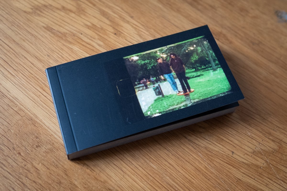 Josh Kern – Hallo Aslı (Flipbook)